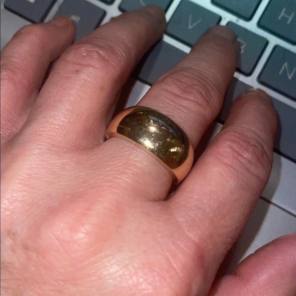 10K Polished Gold Women's Ring - Picture 13 of 15